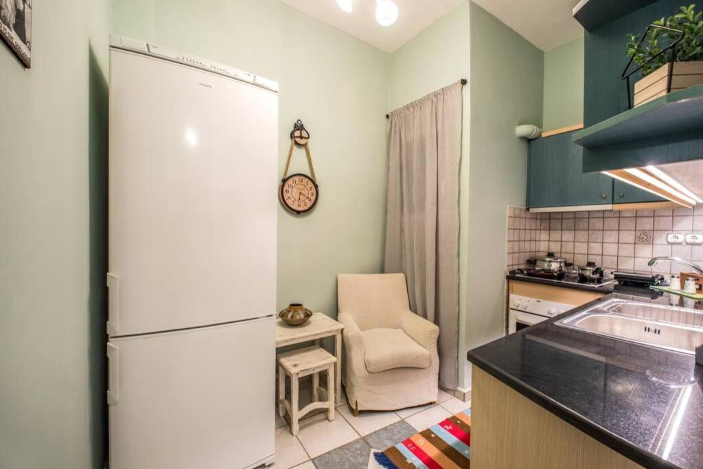 Athinas Apartment Pireus Exteriör bild